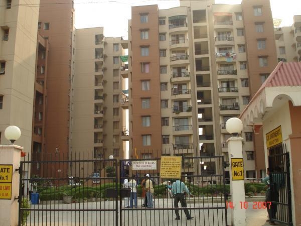 3 bhk furnished flat for rent in CGHS DJA Apartments Sector 13 Dwarka, Delhi